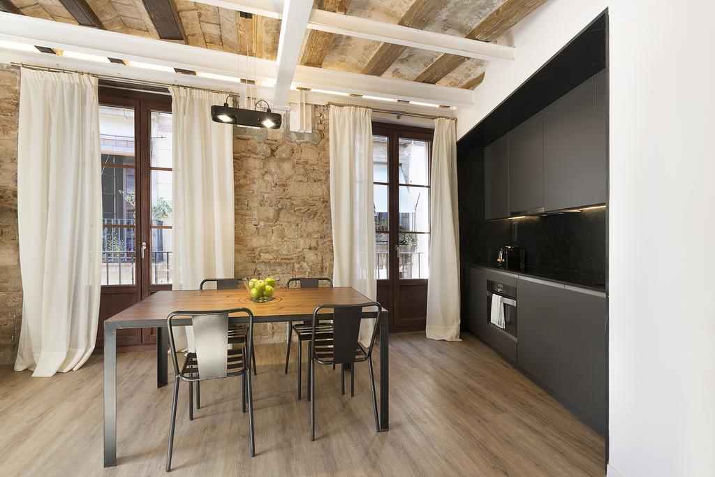 Deco Barcelona-born Apt. Apartment