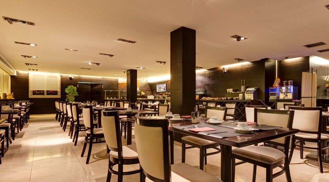 Hotel Acevi Villarroel