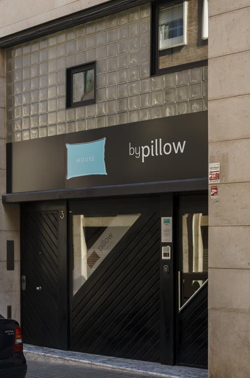 Bypillow House