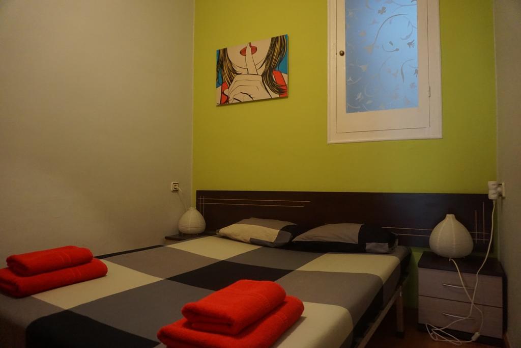 Aparteasy - Montjuic & Fira Apartment