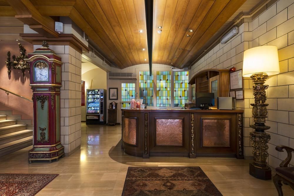 Hotel Mesón Castilla Atiram 3*
