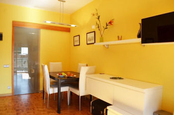 Bed&bcn Sant Andreu Apartment *