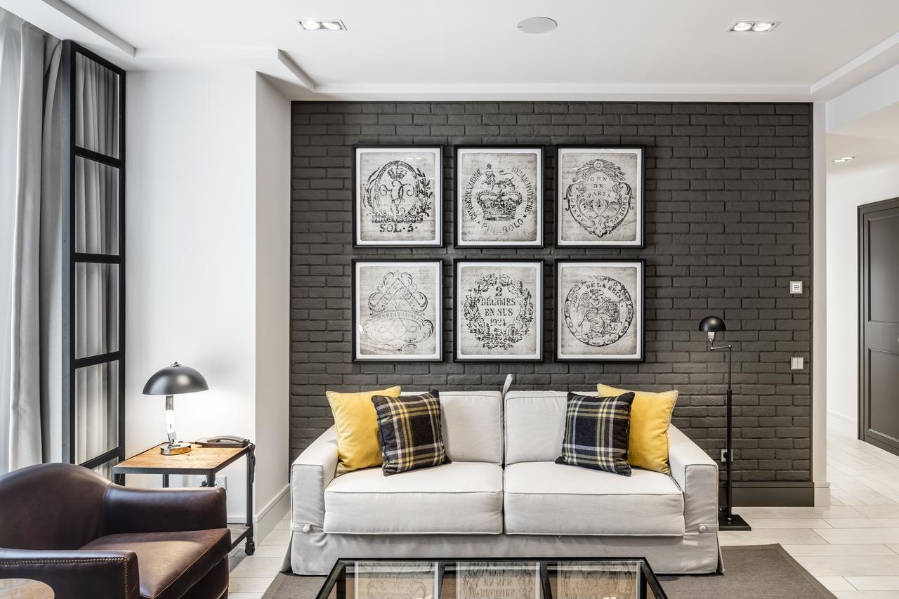 Midtown Apartment *
