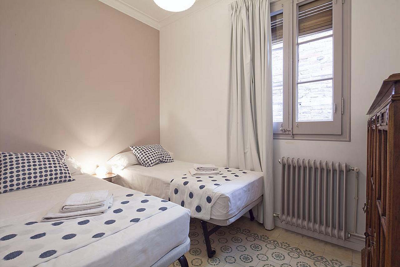 Apartment And Spacious Family Barcelona