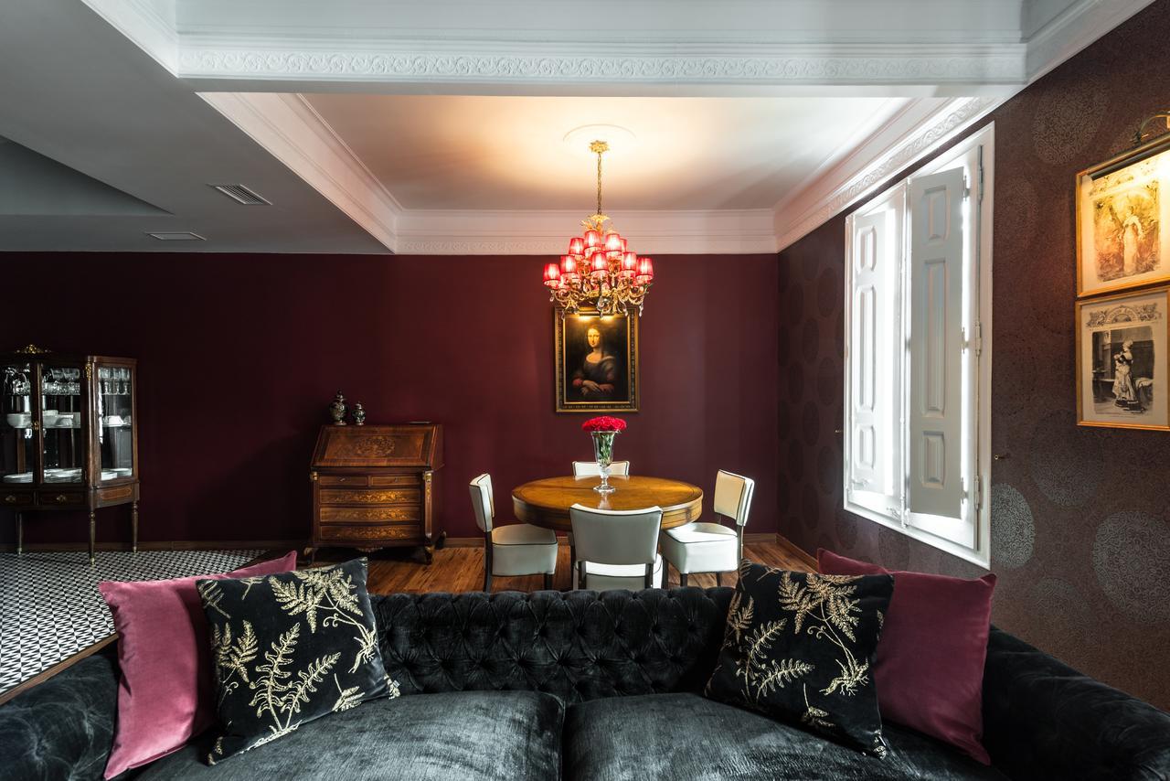 Thesuites Apartment