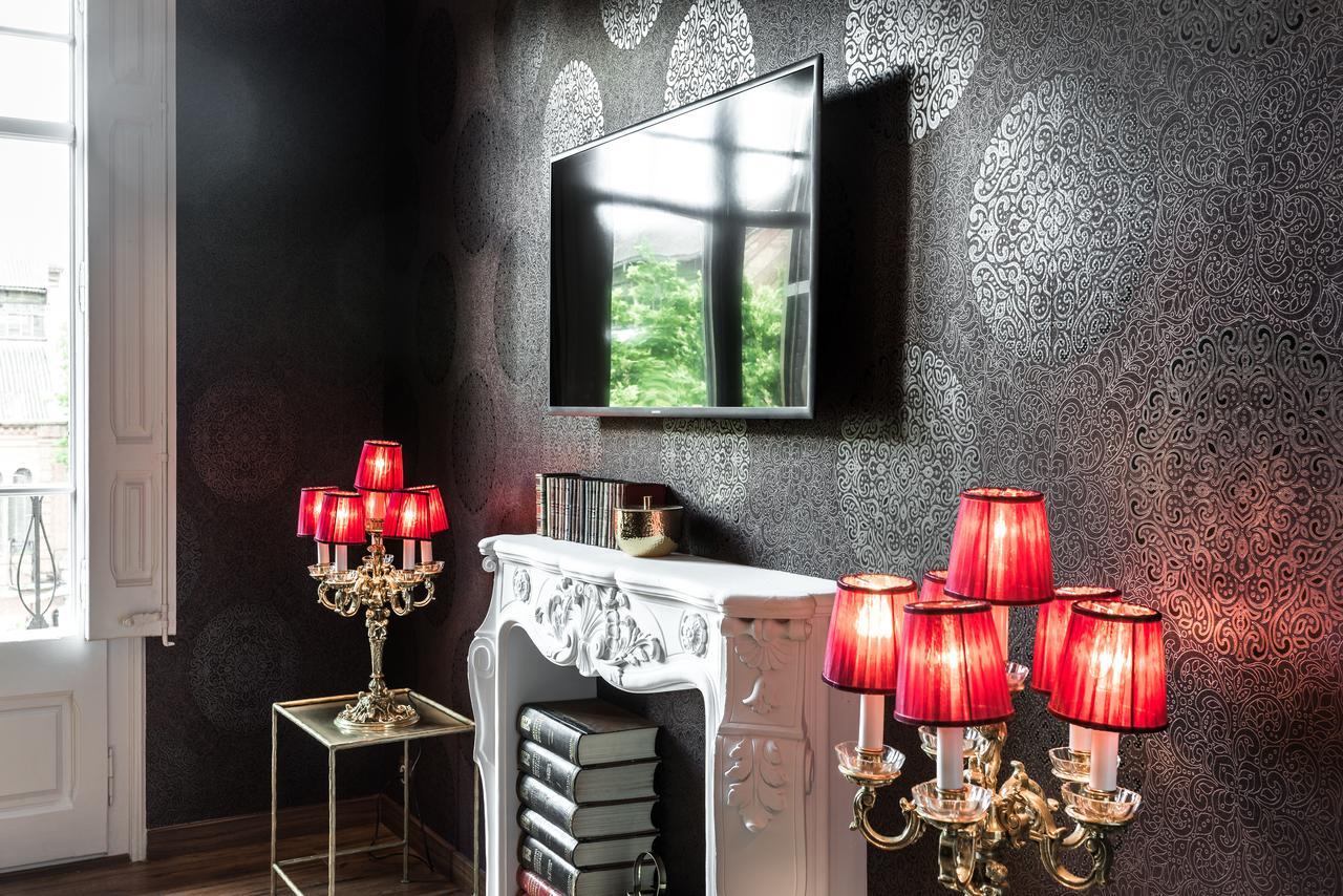 Thesuites Apartment *