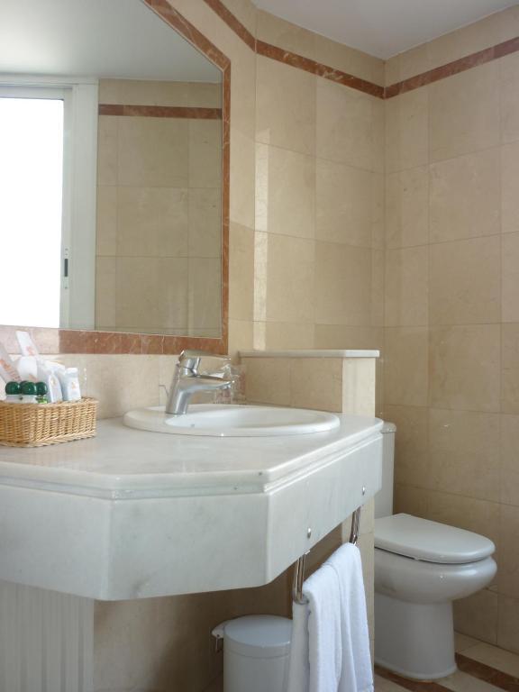 Regencia Colon Barcelona