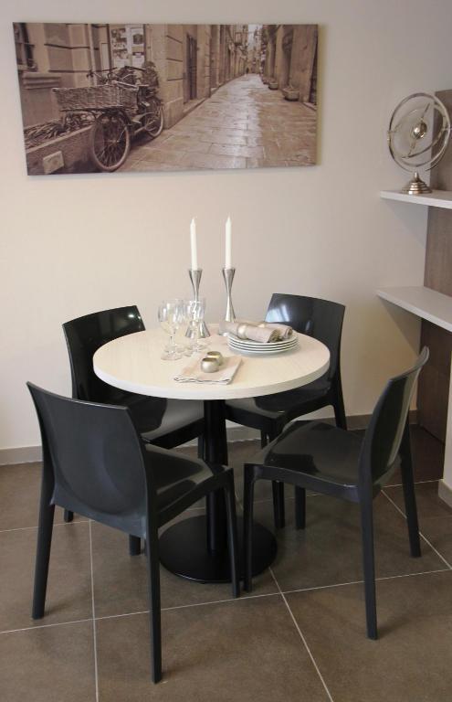 Pierre & Sants Apartment *