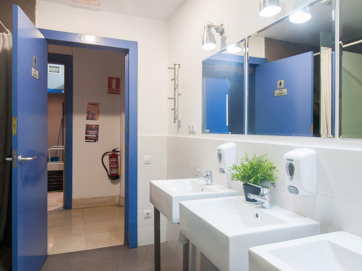 Hostel No Limit Barcelona Central *