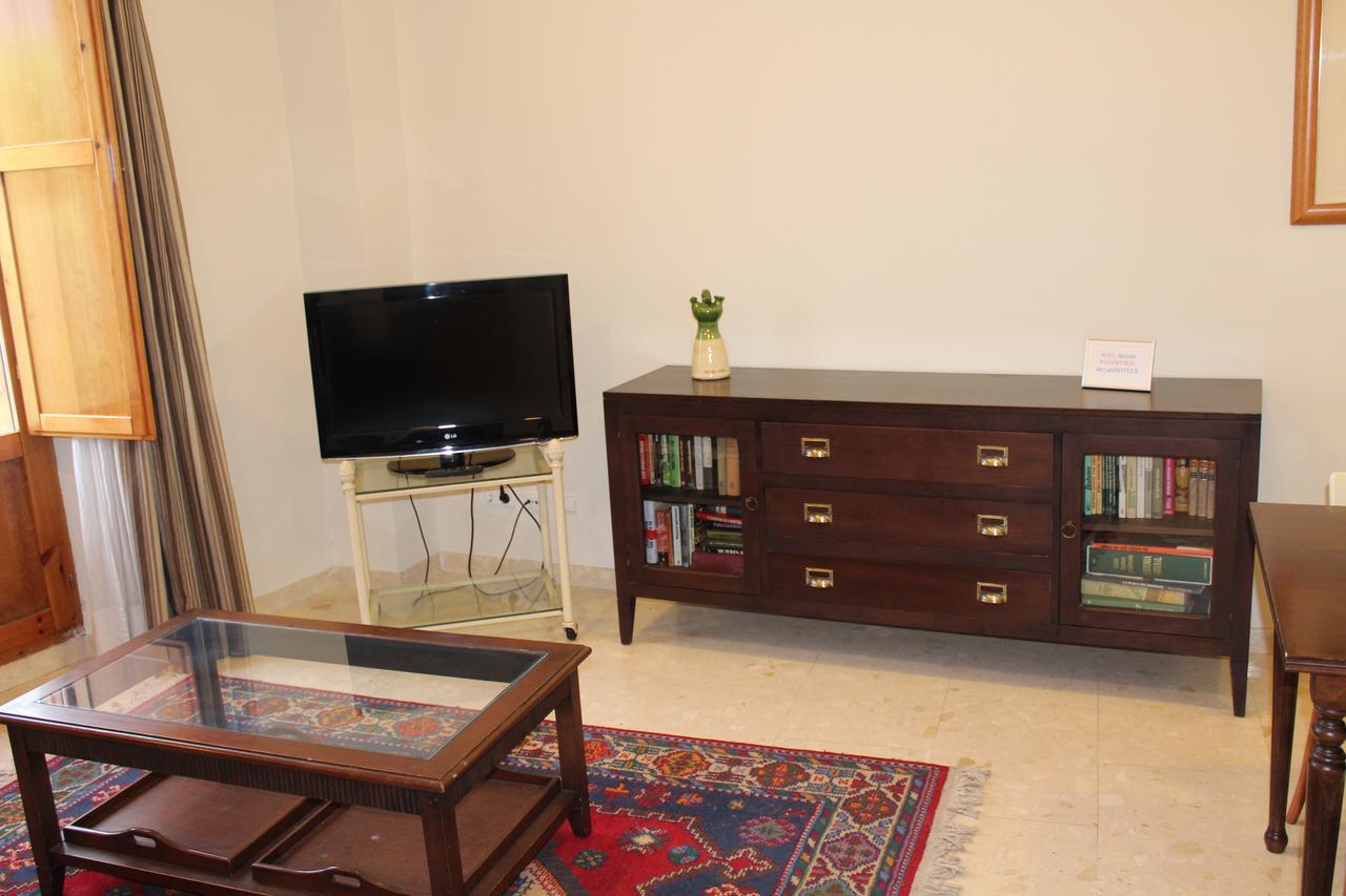 St. Jordi Comtal Apartment *
