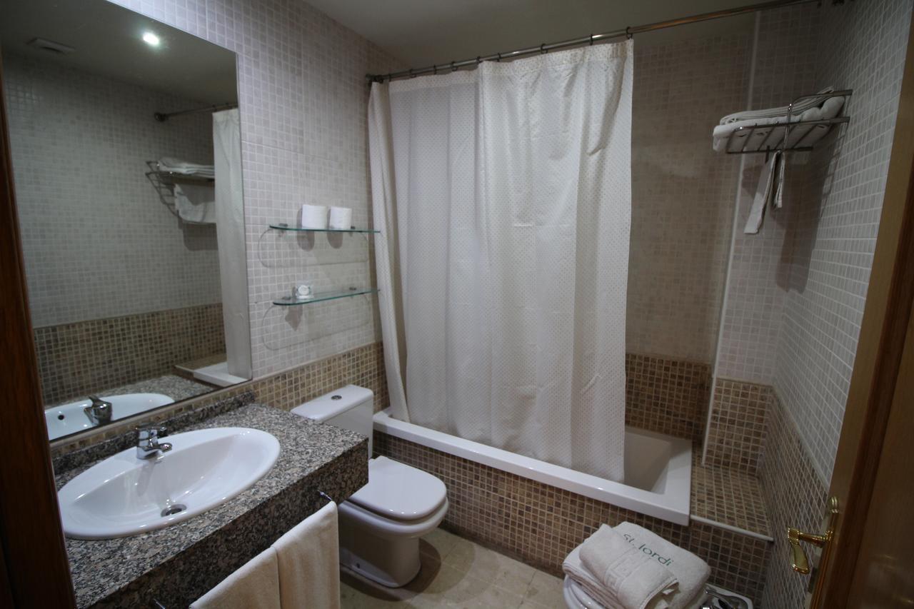 St. Jordi Comtal Apartment *