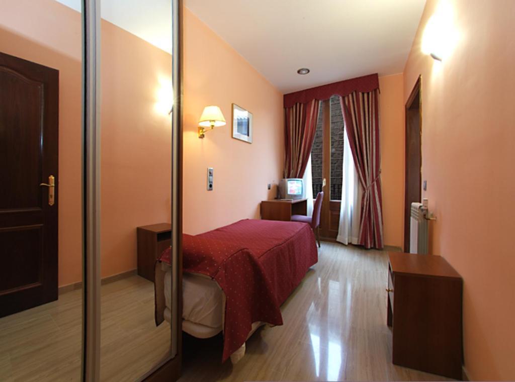 Alba Hotel 3*