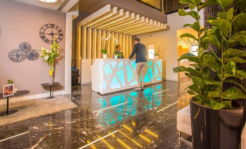 Arya Stadium Hotel 3*