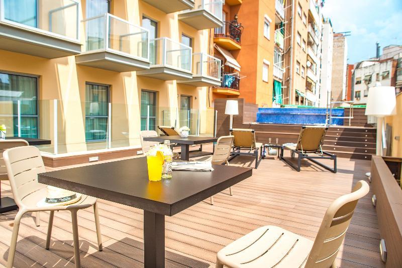 Arya Stadium Hotel