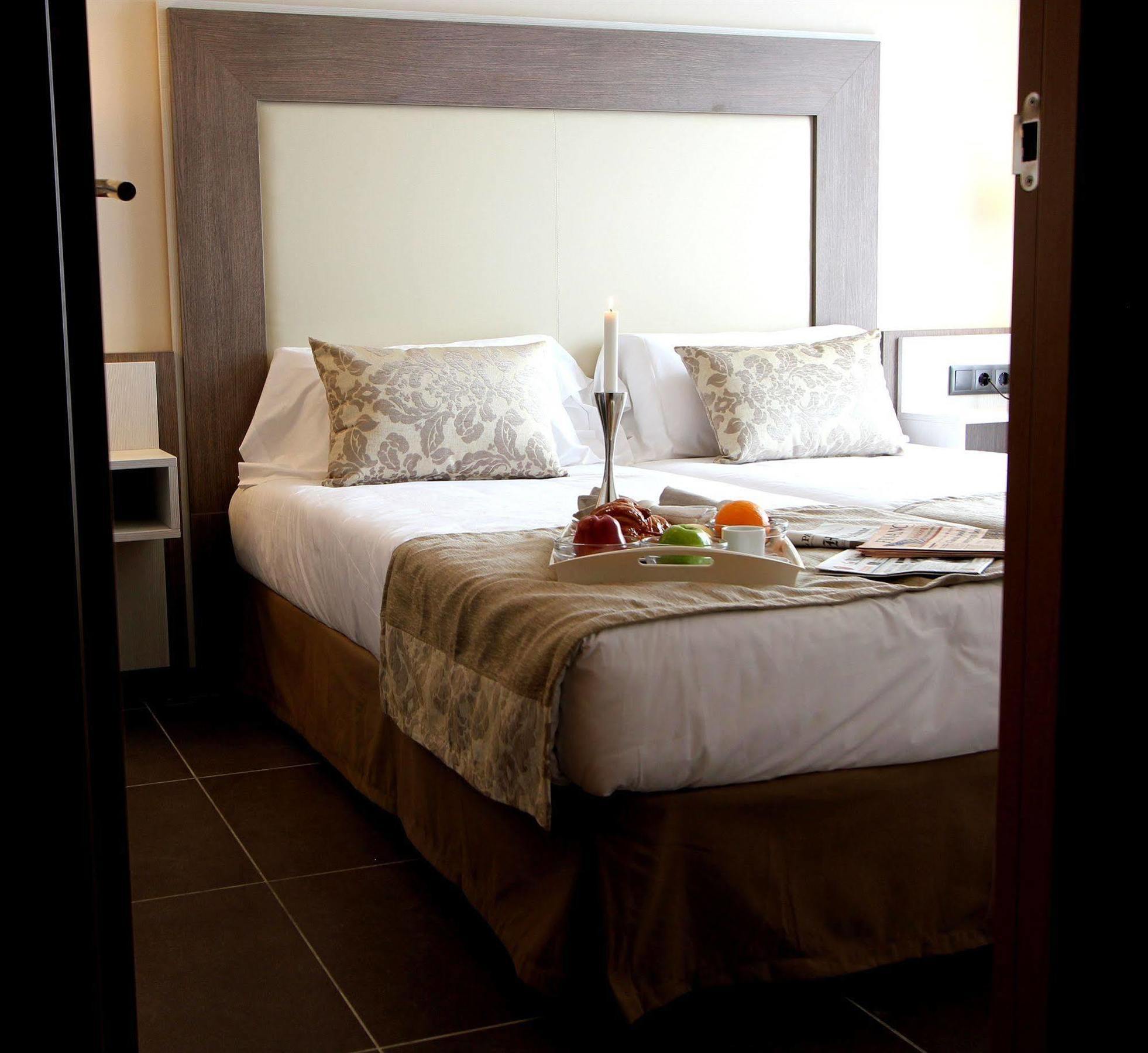 Pierre & Sants Apartment
