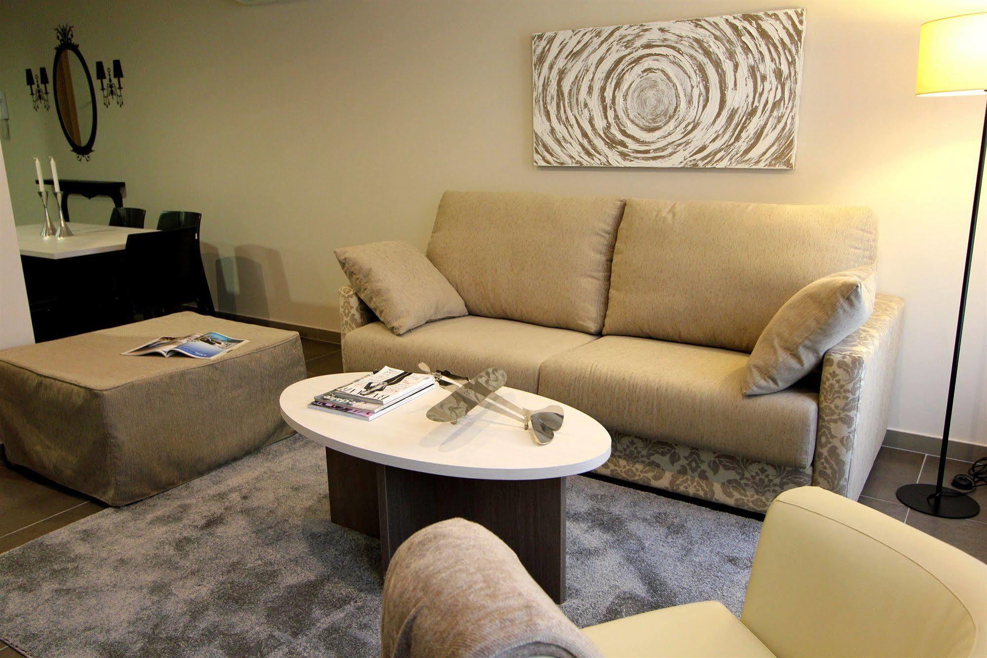 Pierre & Sants Apartment
