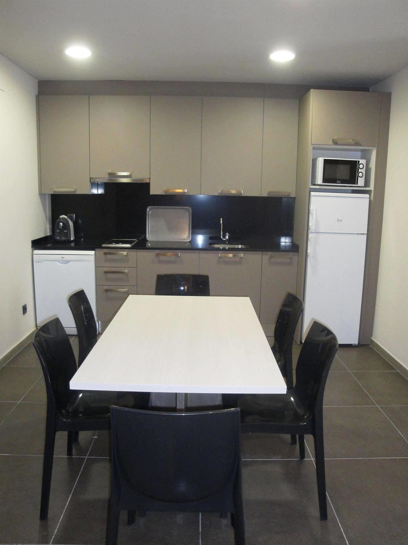 Pierre & Sants Apartment *