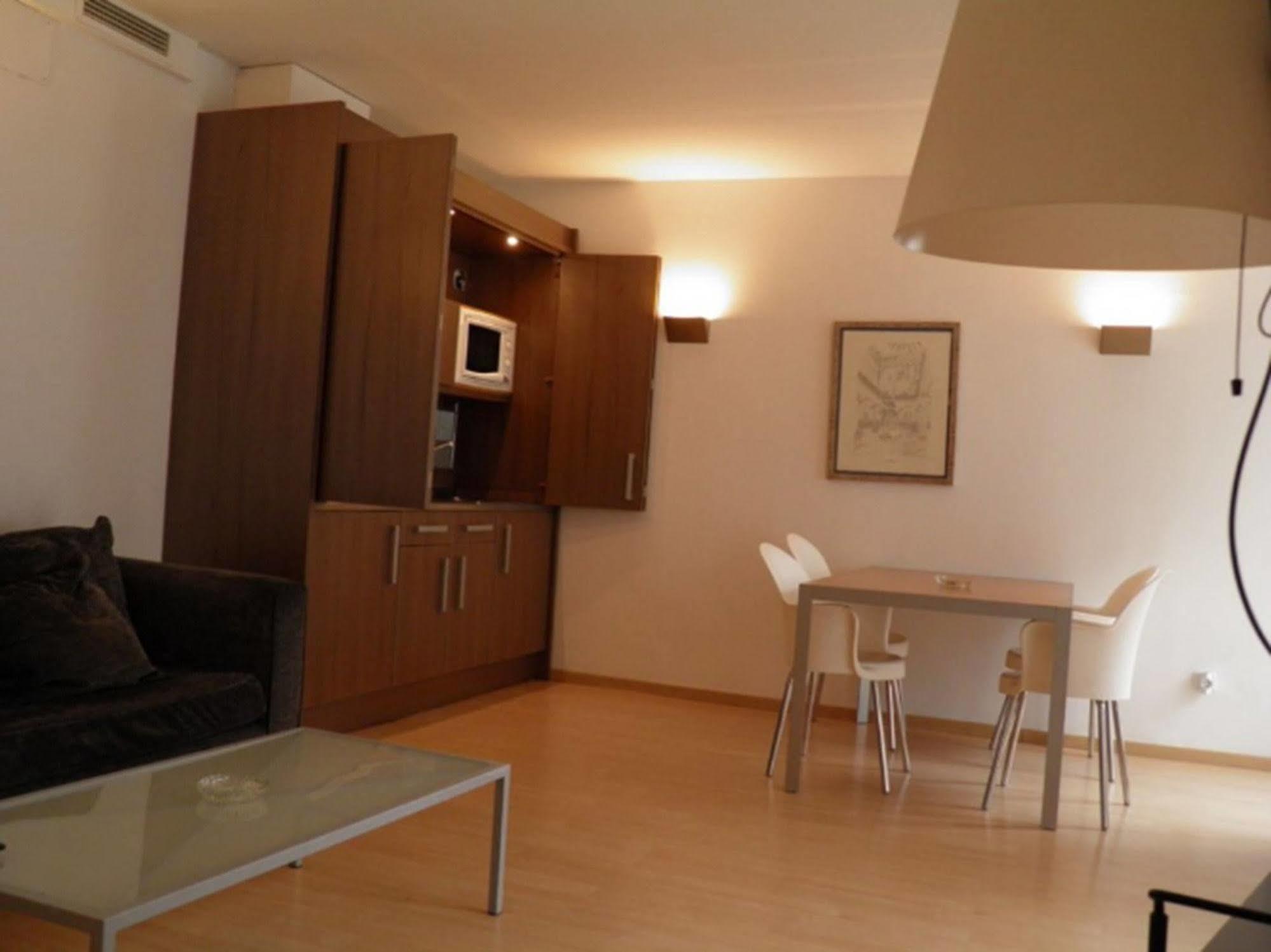Sant Jordi Fontanella Apartamento