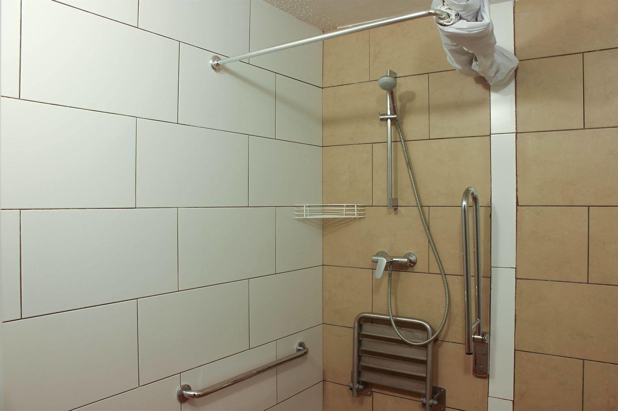 360 Hostal *