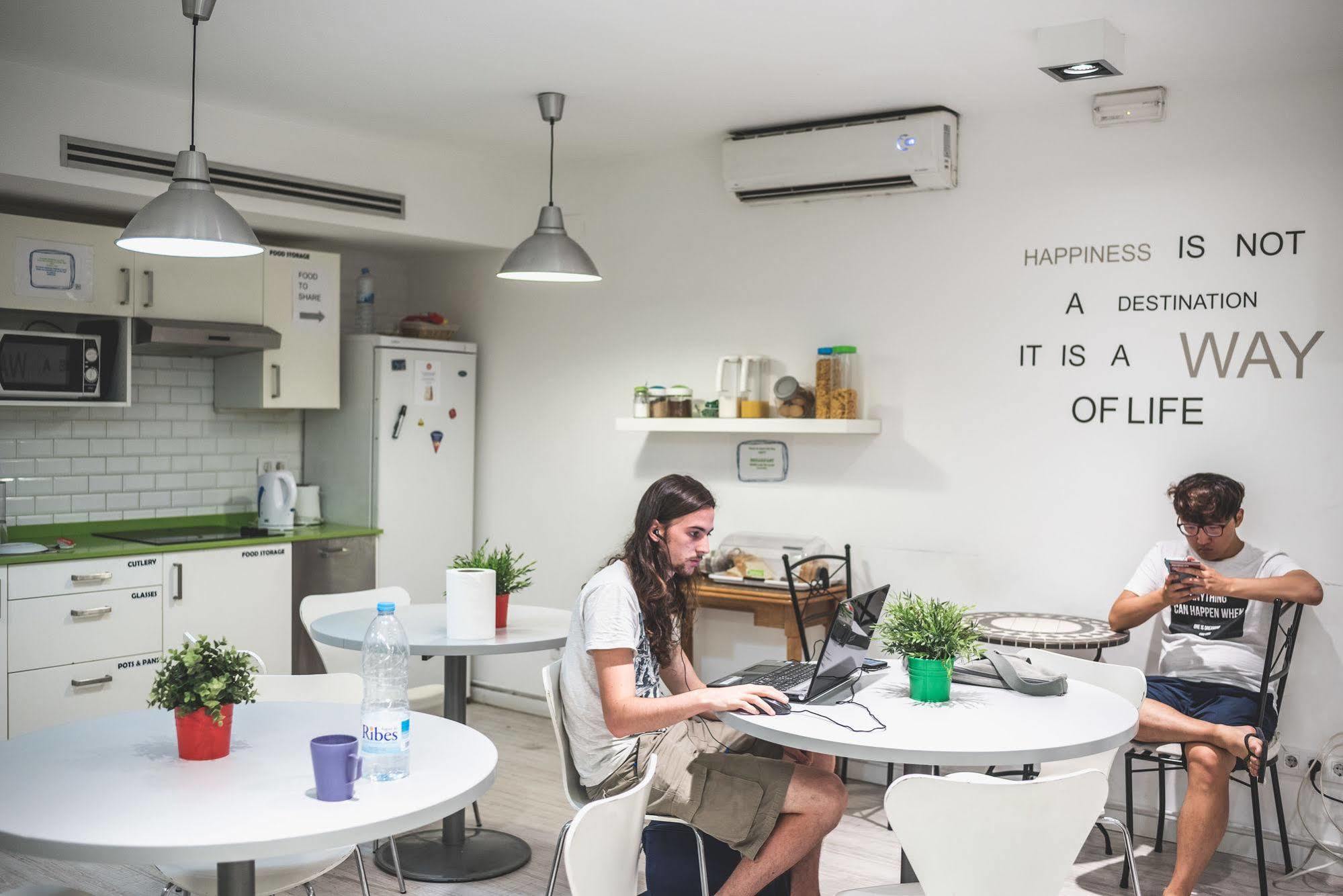 Hostel Rocket Gracia *