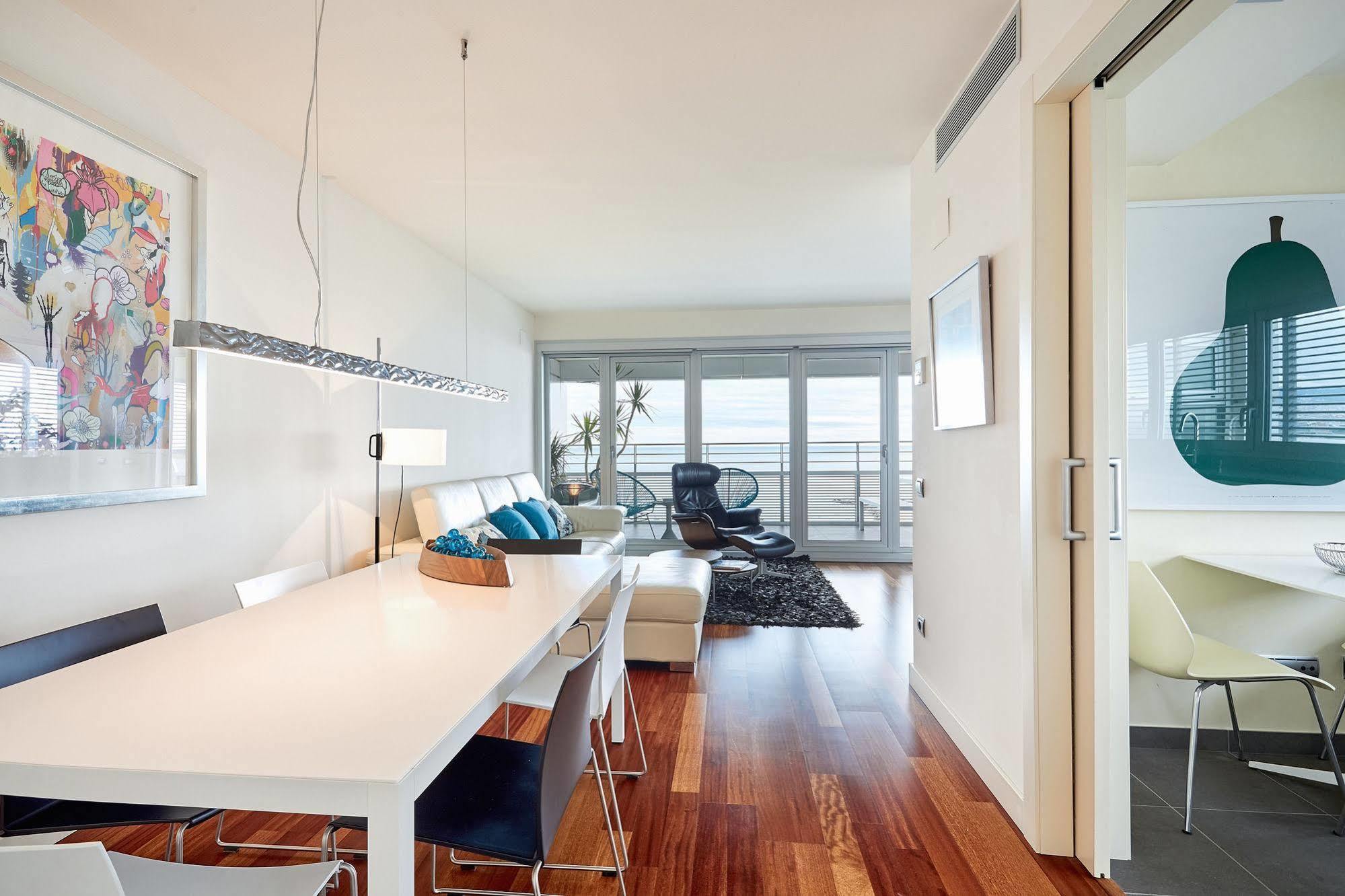 Apartamento Urban District - Rambla & Pool Barcelona