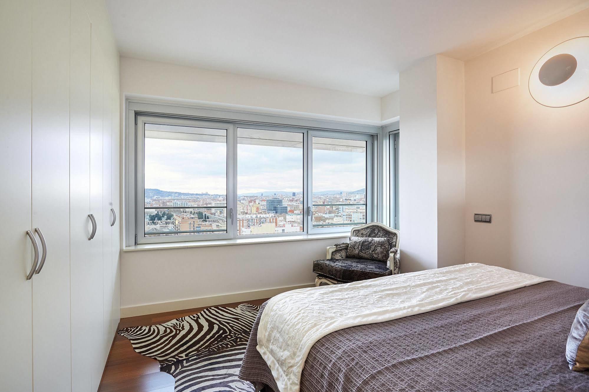 Urban District - Rambla & Pool *