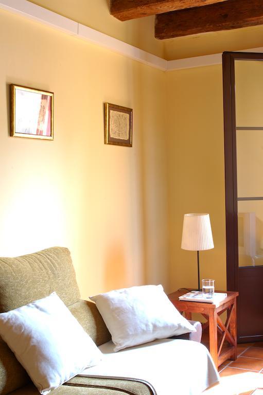 Ainb Ramblas-guardia Apartamento *