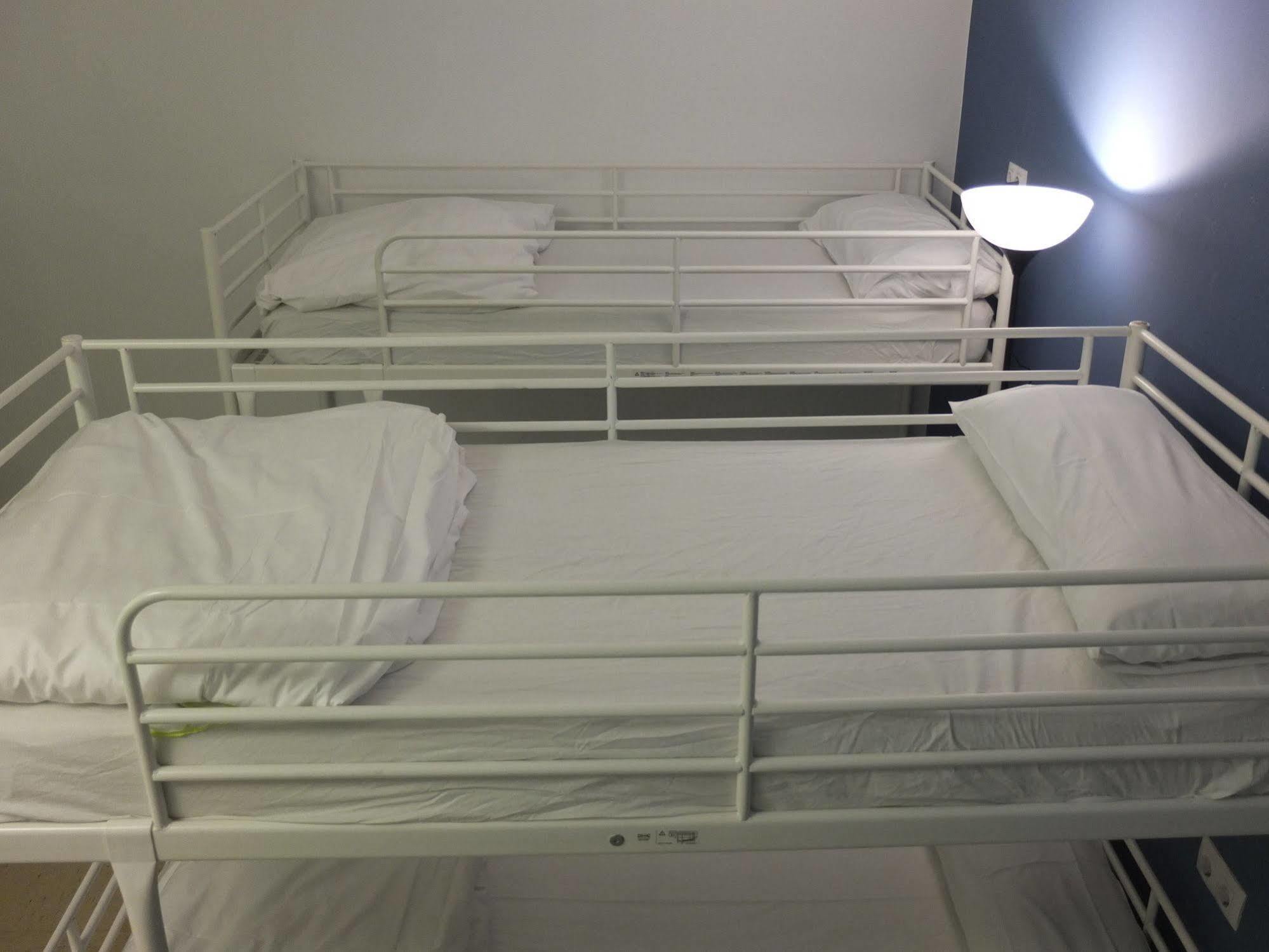 No Limit Barcelona Central Hostel *