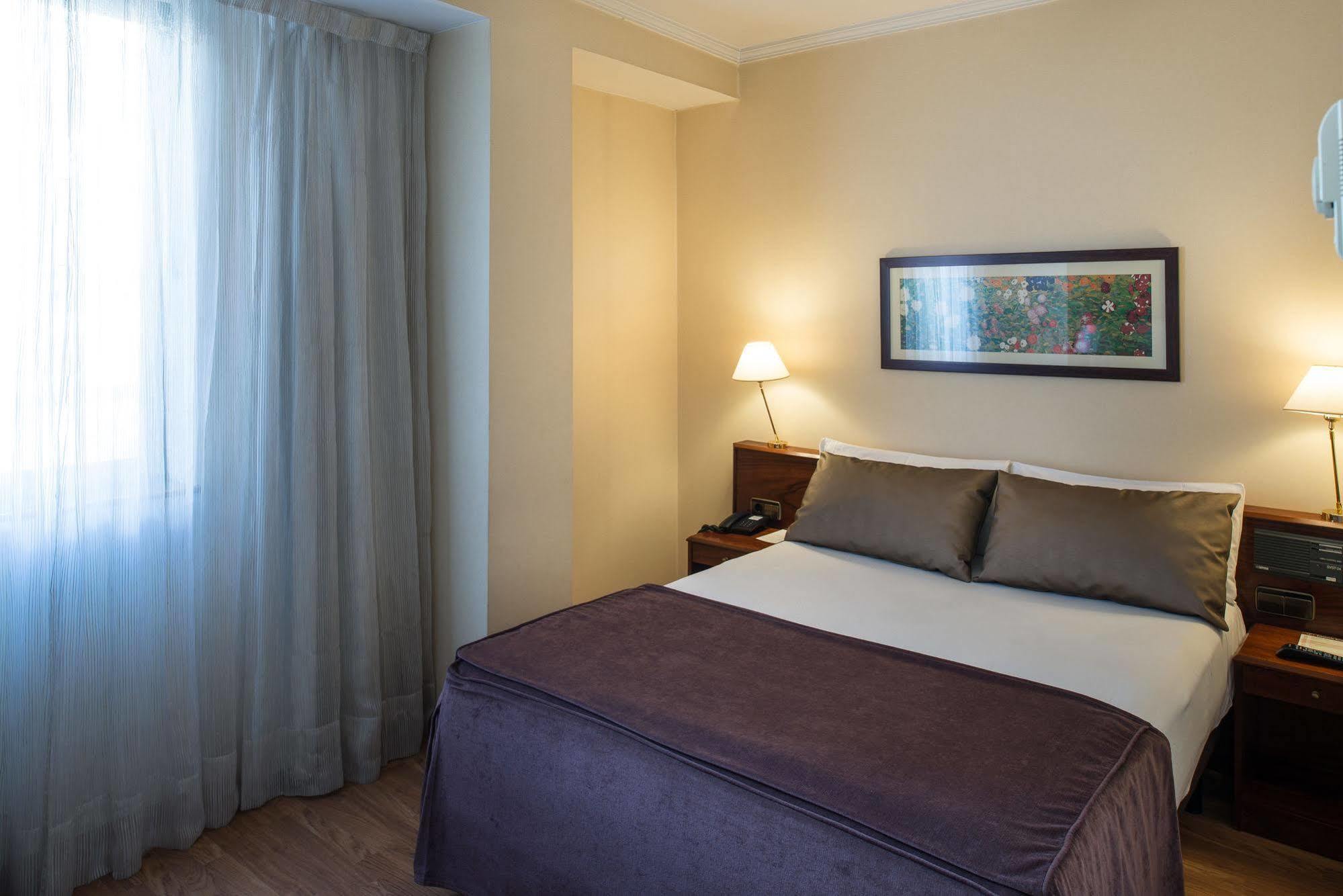 Catalonia Roma 3* Barcelona