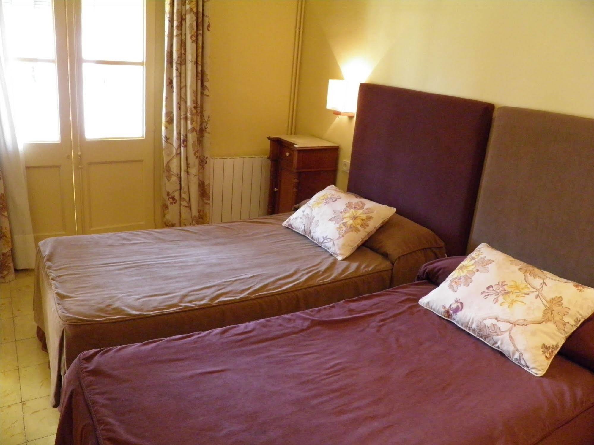 Sant Jordi Girona 97 Apartamento *