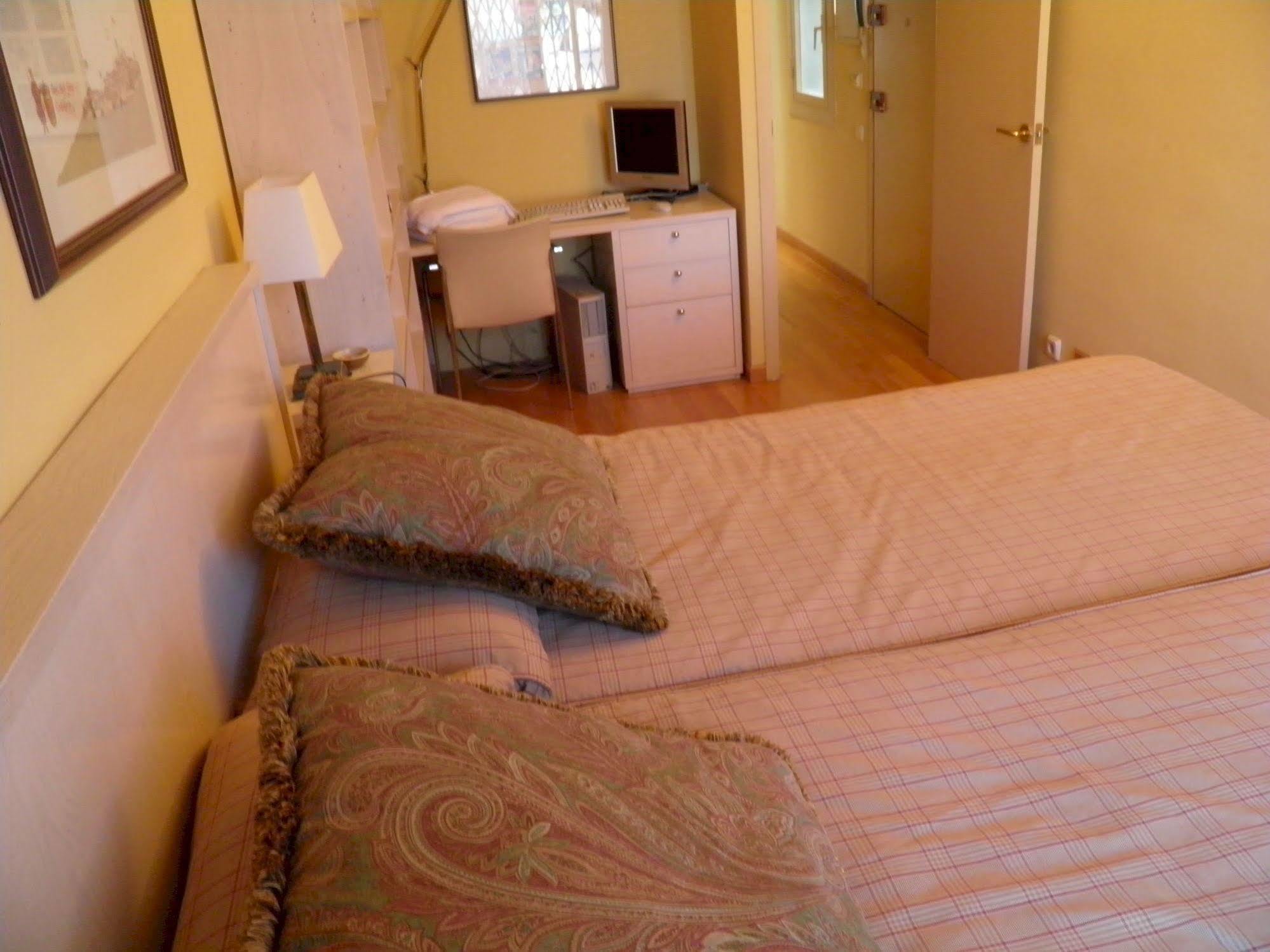Sant Jordi Girona 97 Apartamento