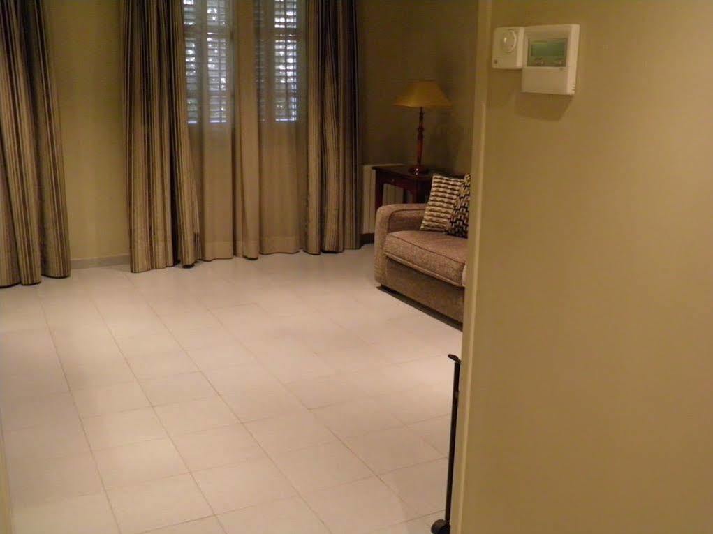Apartamento Sant Jordi Girona 97 *