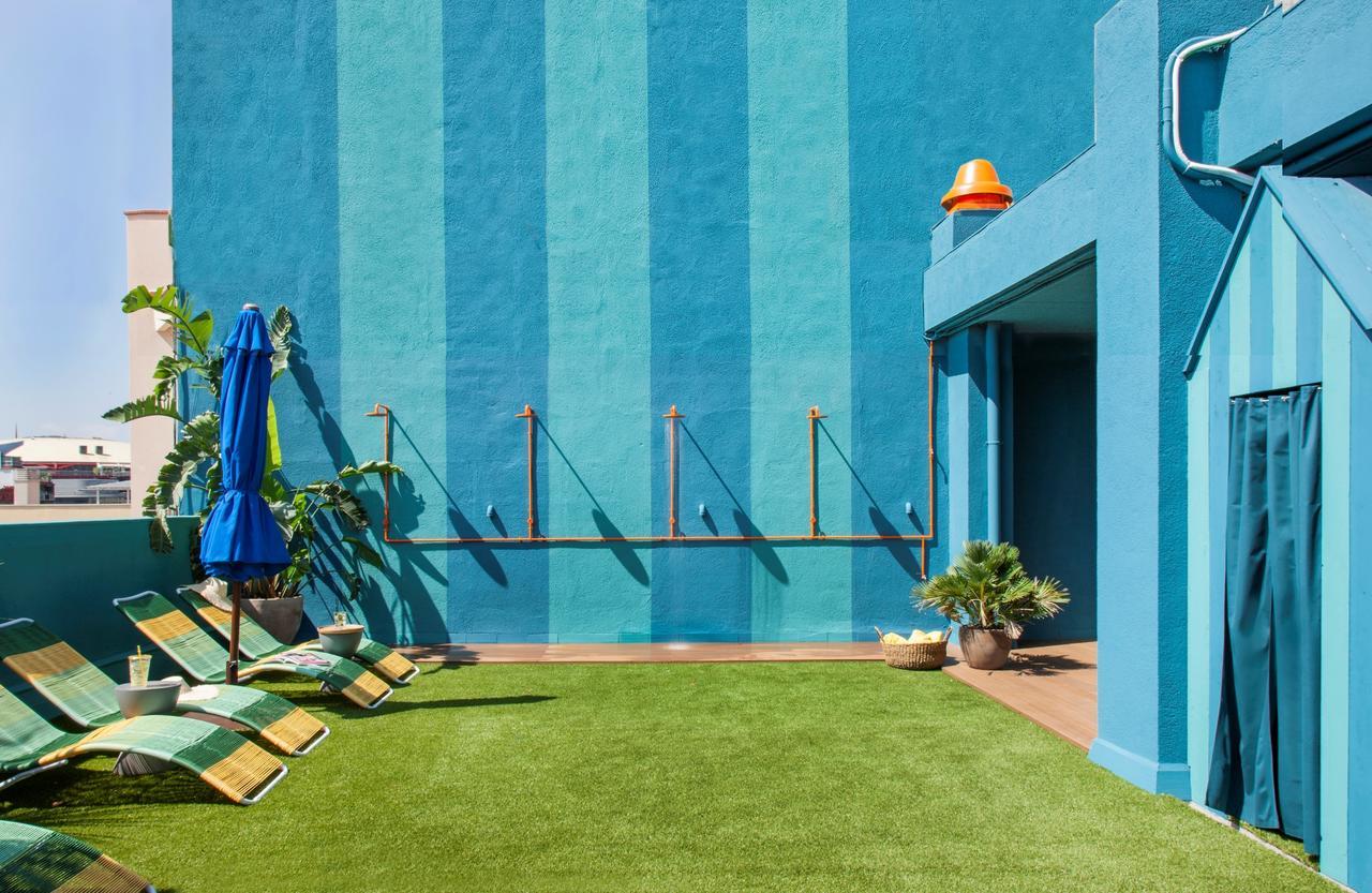 Chic & Basic Velvet Hotel