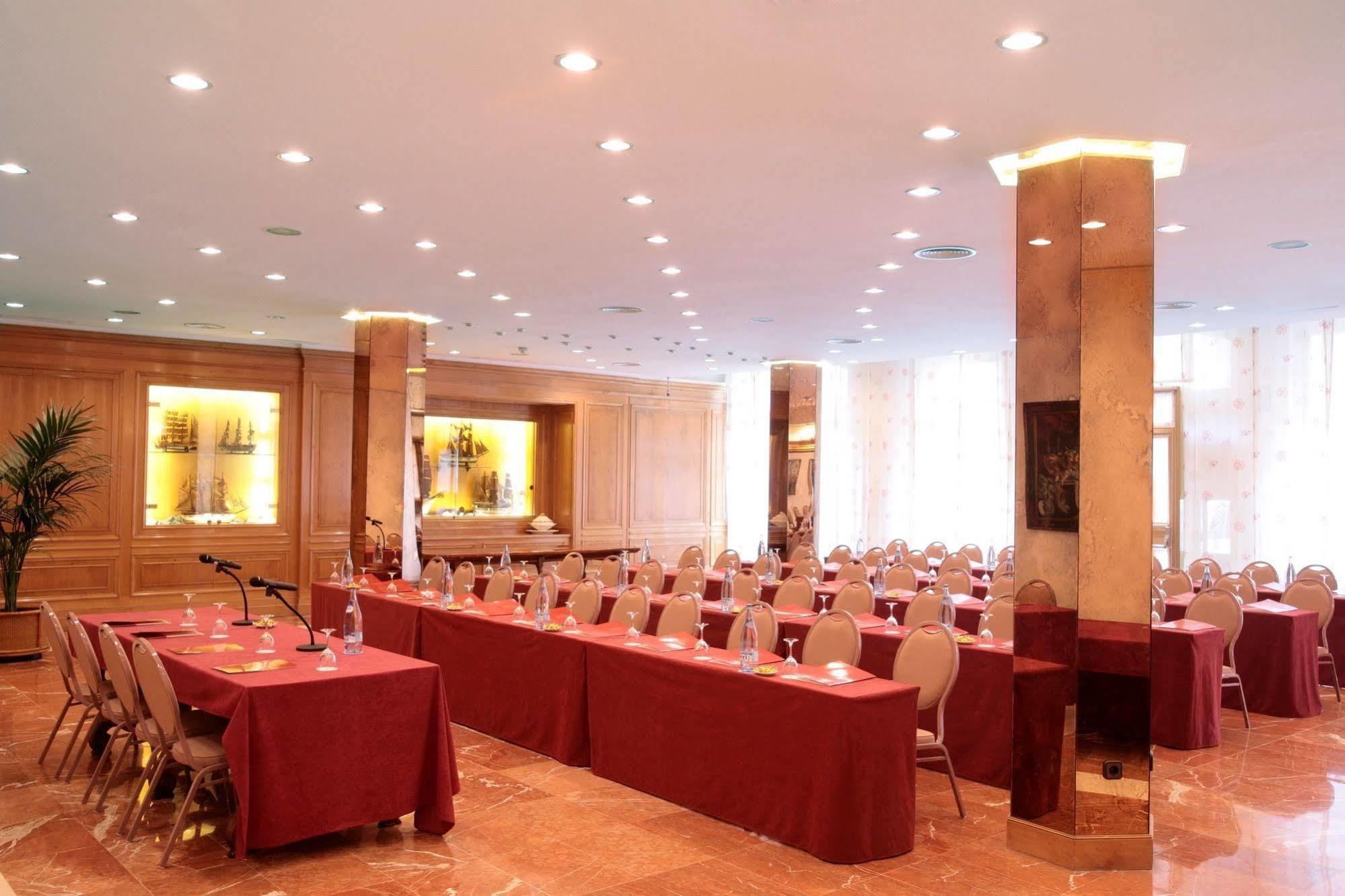 Hotel Regencia Colón