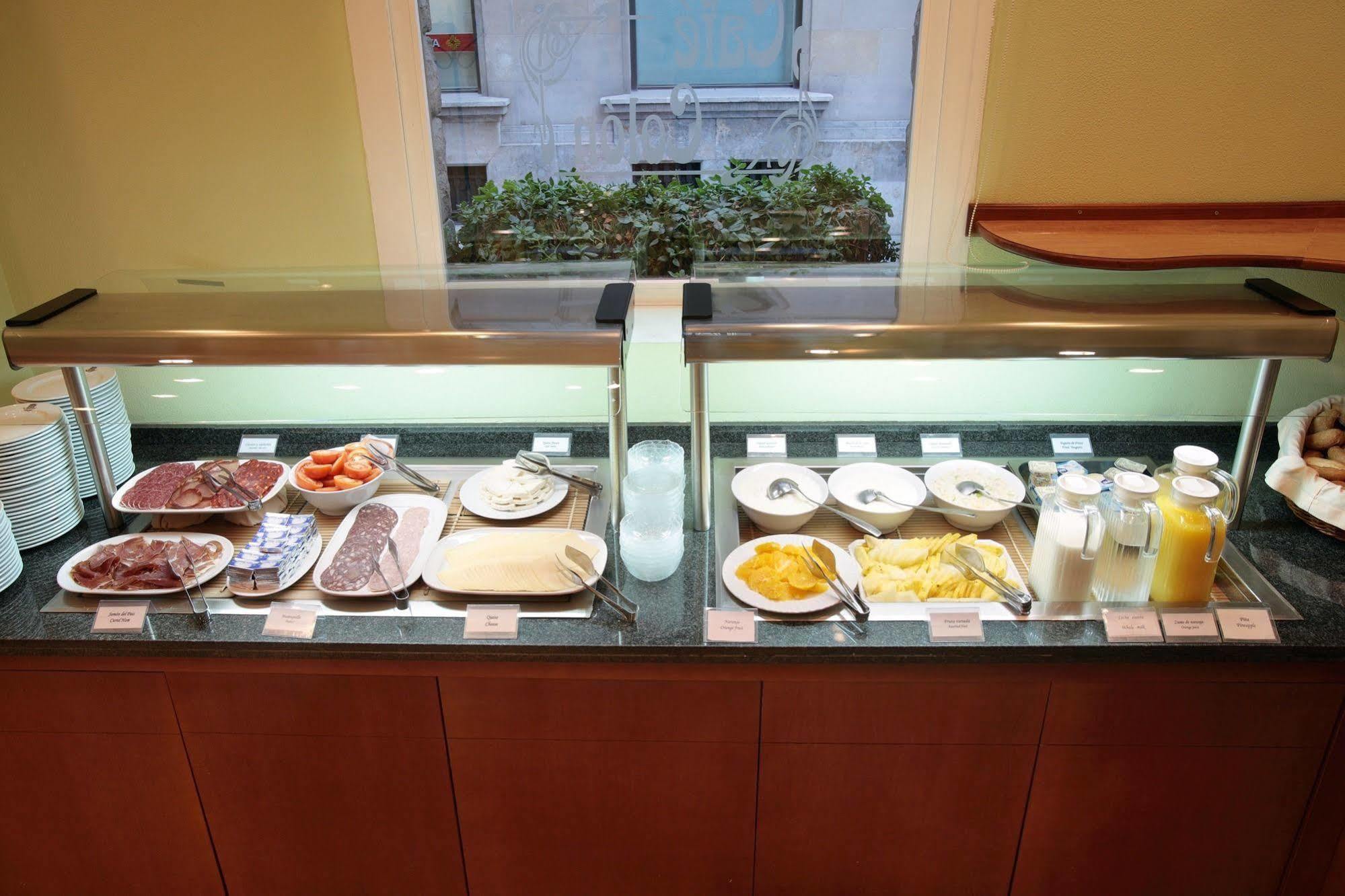 Regencia Colon Hotel