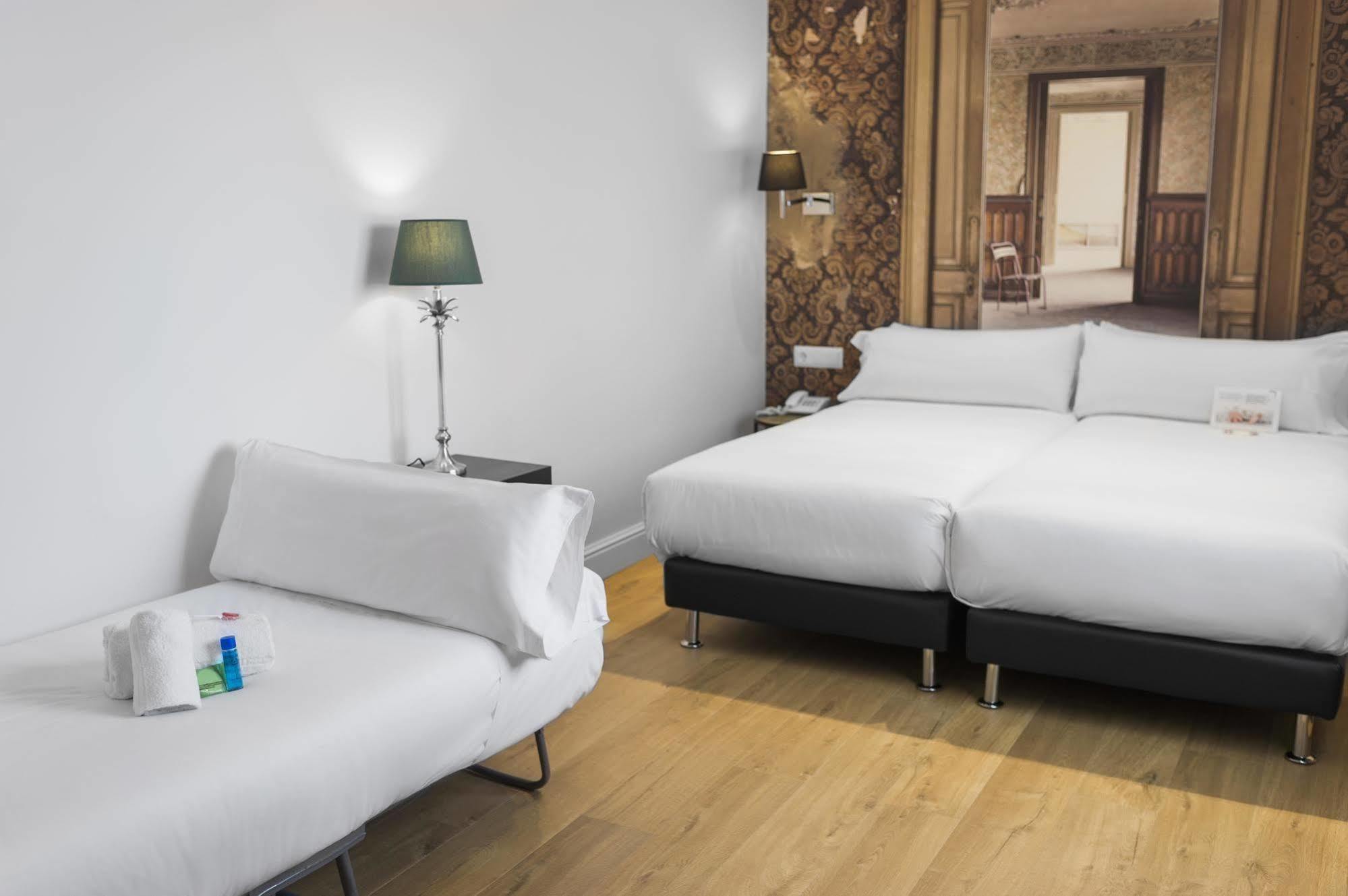 Mesón Castilla Atiram Hotel 3*