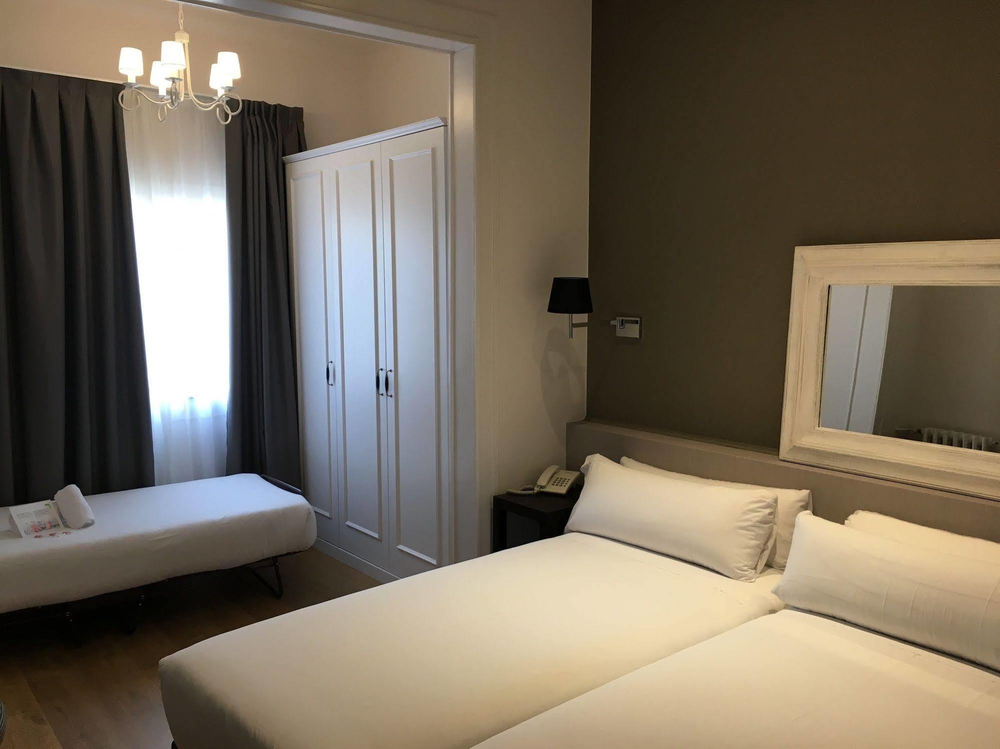 Hotel Mesón Castilla Atiram 3*