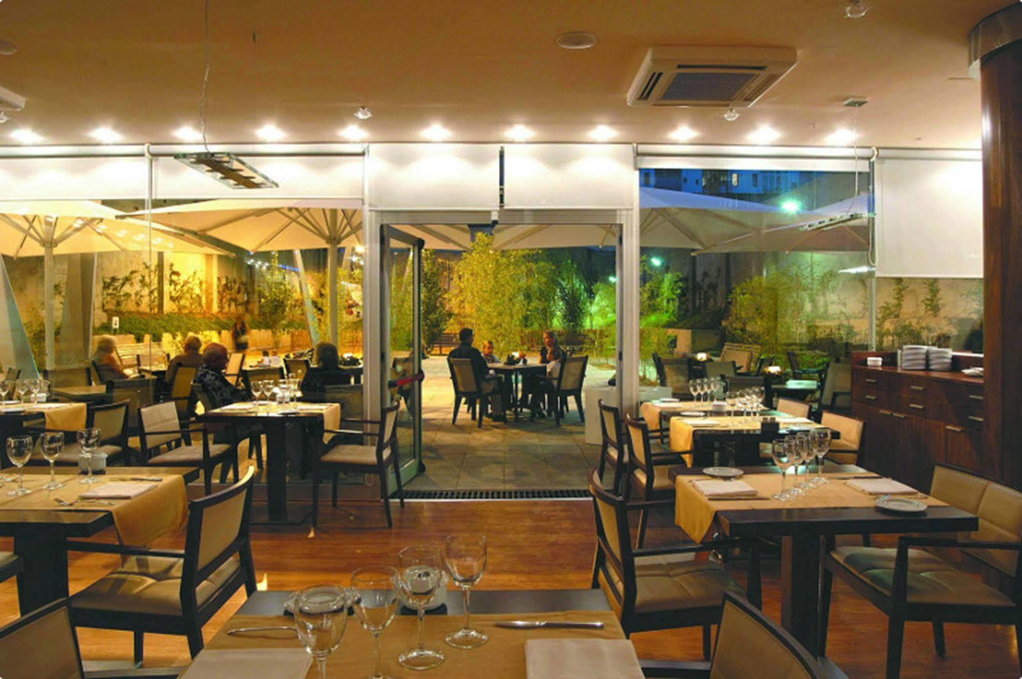 Hotel Evenia Rossello 4*