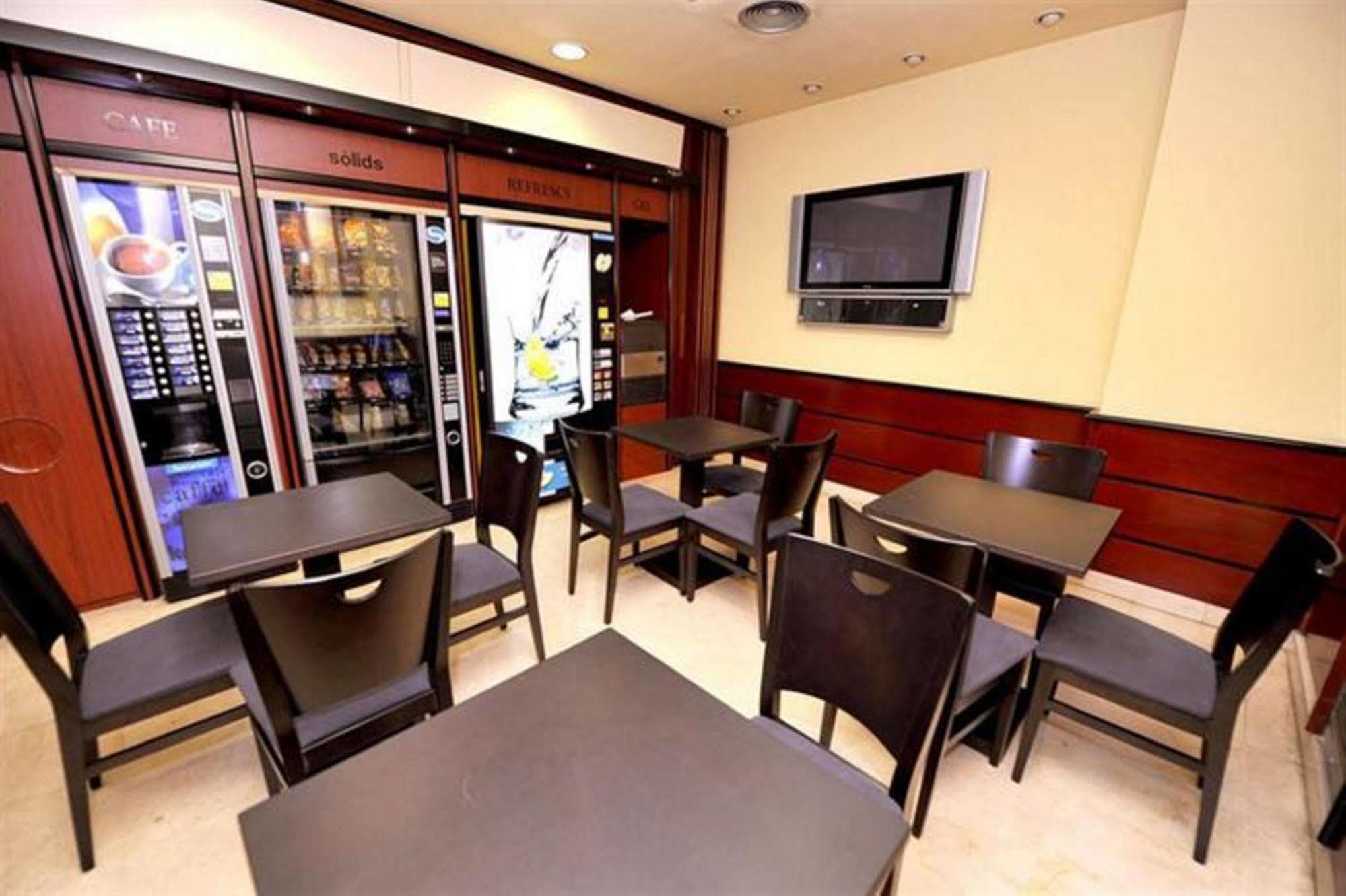 Hotel Glories 3*