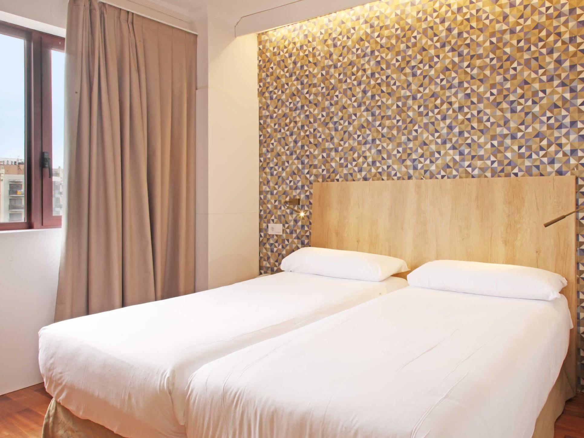 Chic & Basic Velvet Hotel Barcelona