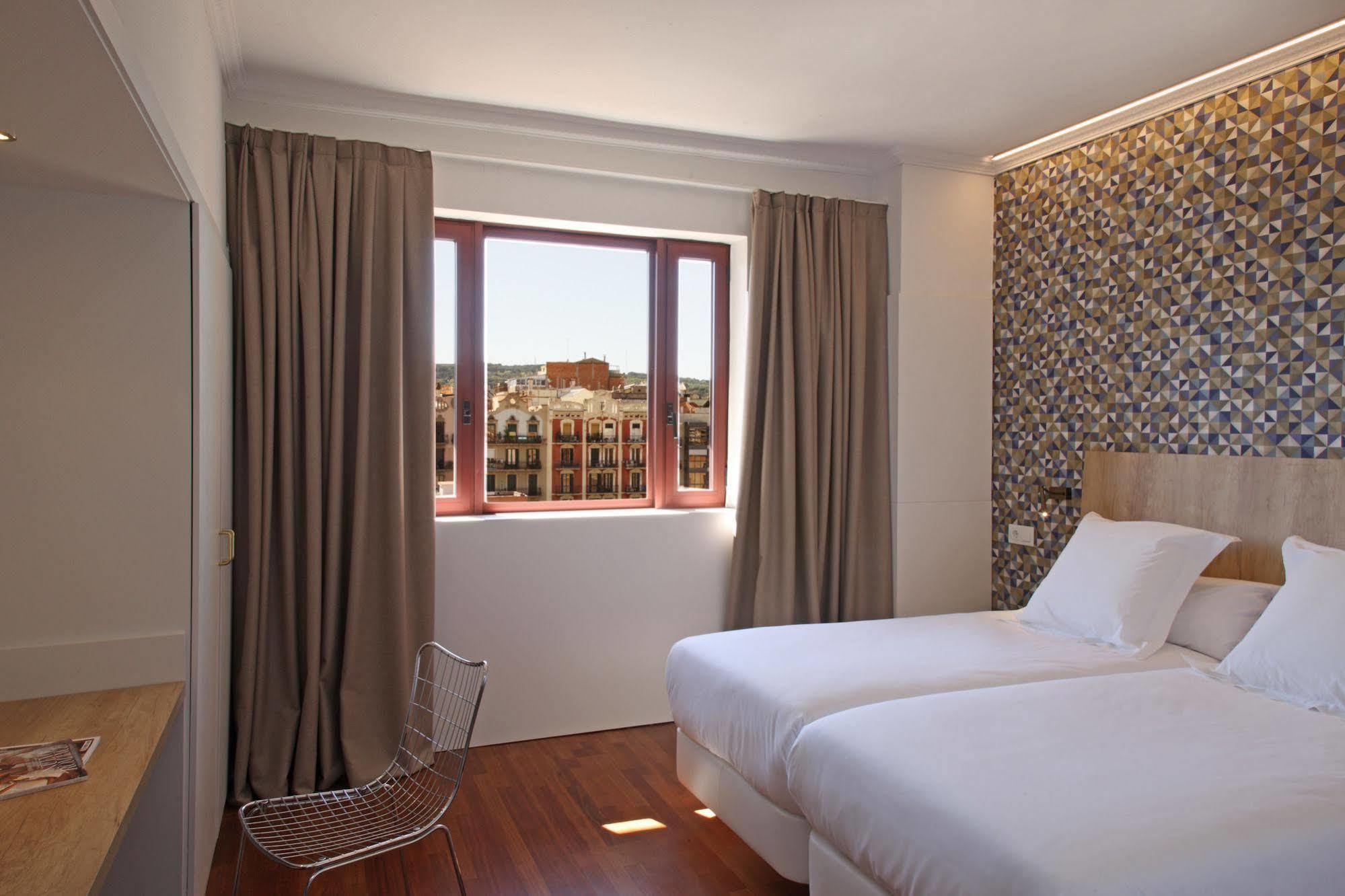 Chic & Basic Velvet Hotel Barcelona