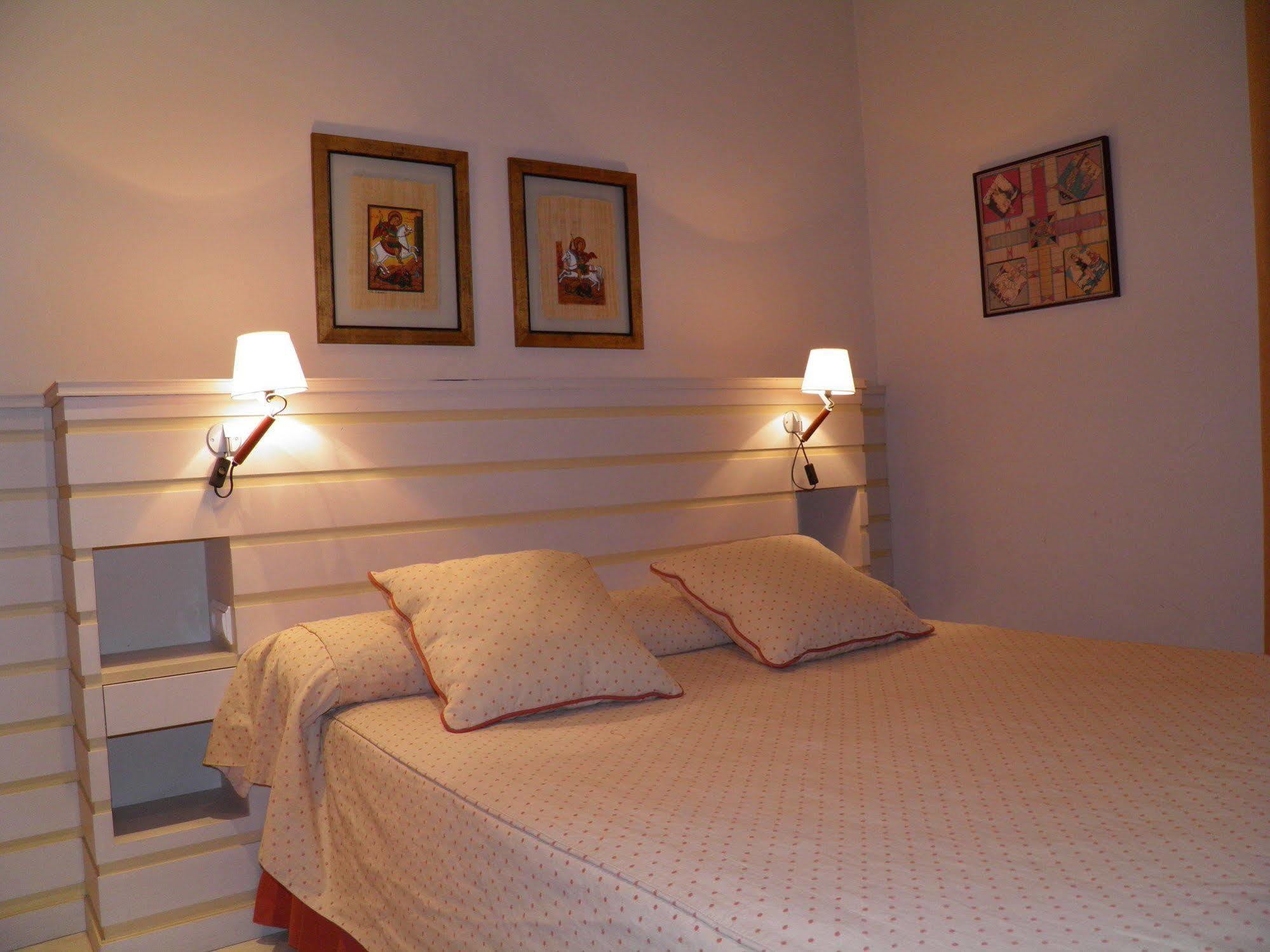 St. Jordi Comtal Apartment *