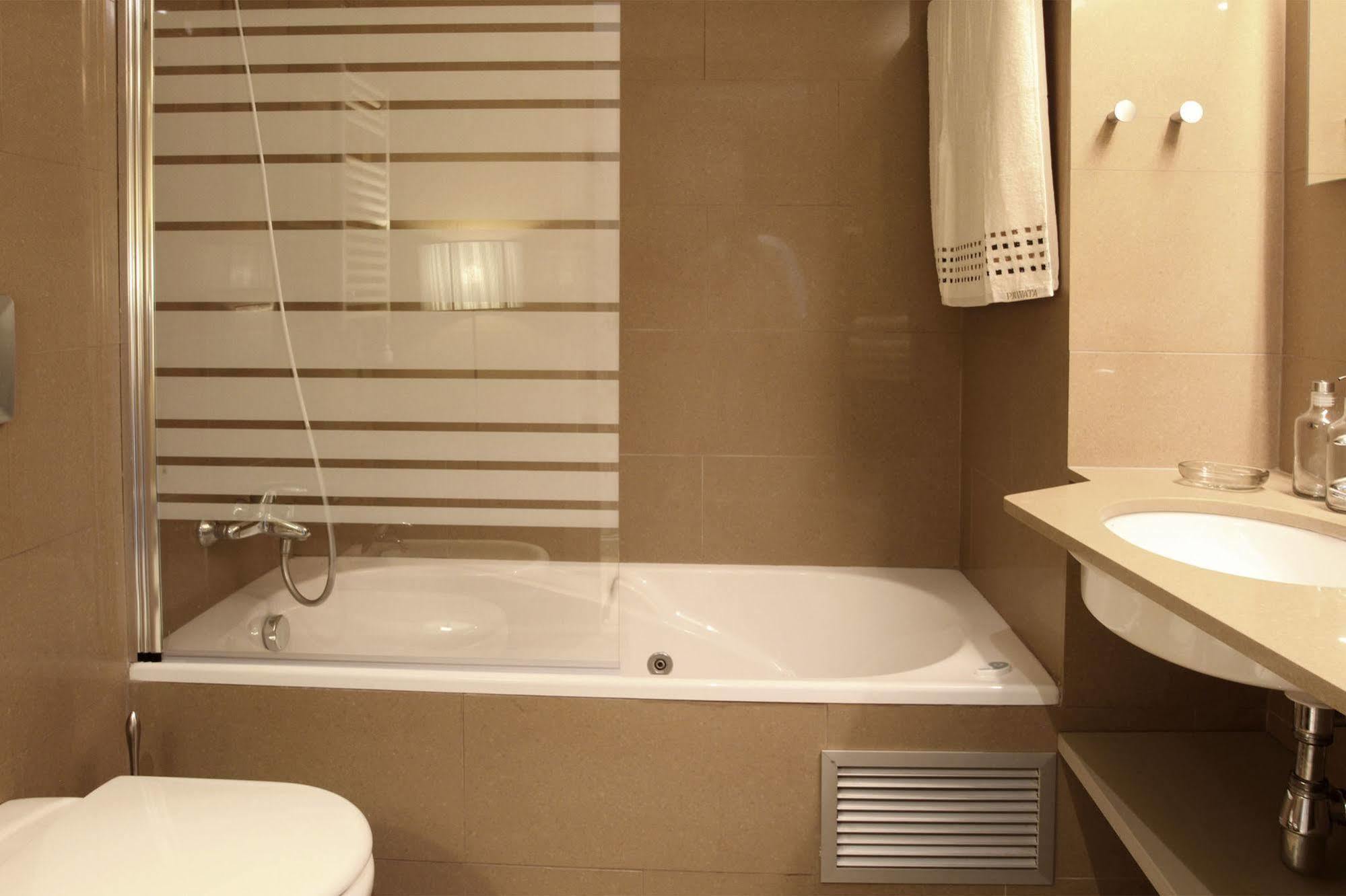 Apartamento Passeig De Gracia Sun Balcony 2 Bedrooms Barcelona