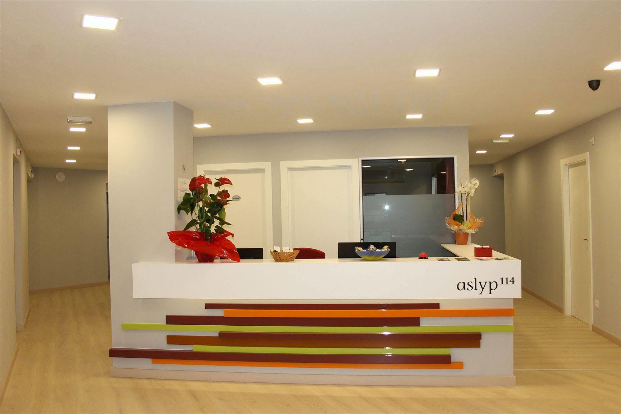 Pensión Aslyp 114 Barcelona