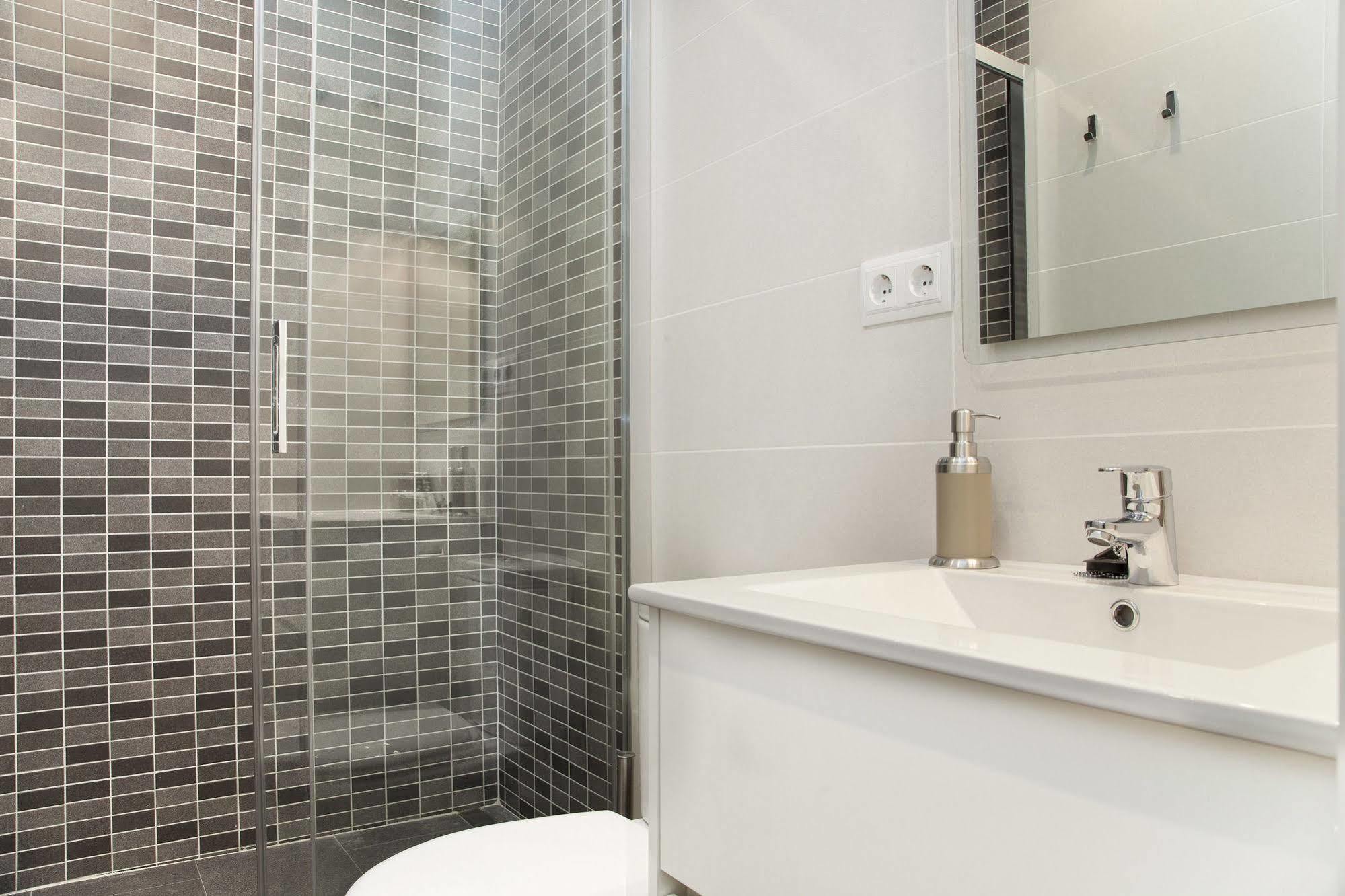 Flateli Roger 1 Apartamento *