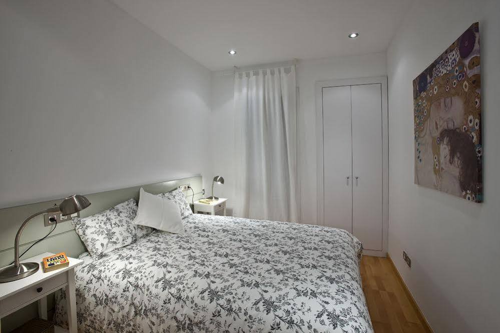 Flateli Urquinaona Apartment