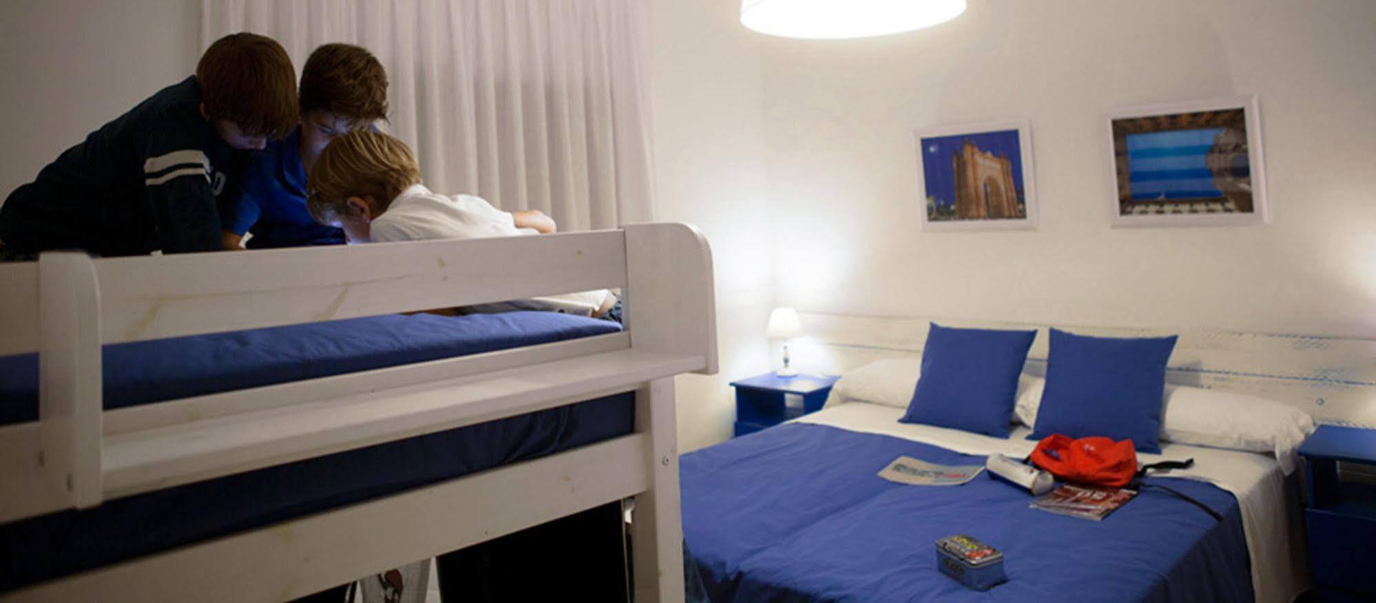 Blue Bed & Breakfast