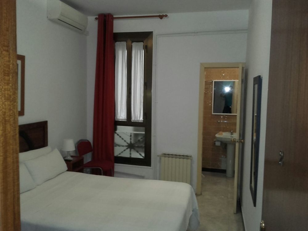 Hostal Absolut Stay (Adults Only)