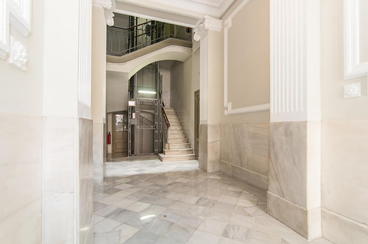 Priority Fira Apartments