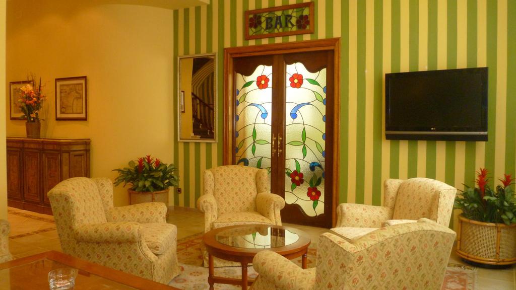 Hotel Regencia Colon 3*